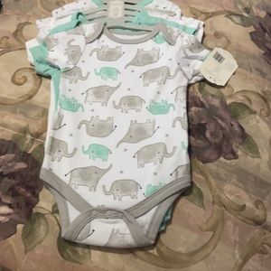 5 pack onesie set